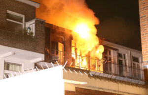 Felle uitslaande brand aan achterzijde van woning Allard Piersonlaan Den Haag