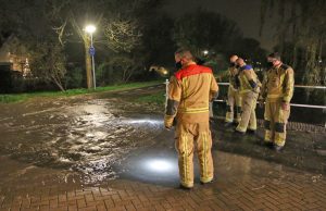 Flinke wateroverlast door kapotte waterleiding Lange Spruit Wateringen