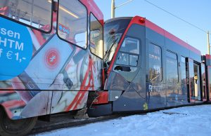 Flinke schade na kop-staart aanrijding tussen trams in keerlus Turfschipper Wateringen