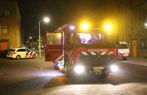Brievenbus uit voordeur geblazen Verwoldestraat Den Haag