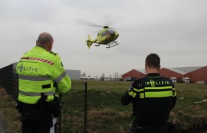 Onwelwording in bedrijfspand veiling Poortcamp De Lier; traumahelikopter vliegt uit