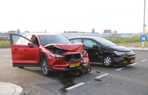 Flinke schade bij aanrijding Komkommerweg Pijnacker