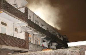 Flinke brand in portiekwoning Linnaeusstraat Den Haag