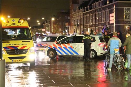 27 oktober Onwel geworden arrestant bedreigd hulpverleners Grote Markt Den Haag