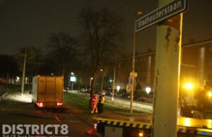 Foutje bedankt, wanneer bakwagen zich in het zand op tramlijn 16 vast rijdt Stadhouderslaan Den Haag