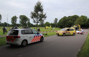 Vrouw komt hard ten val met skeelers Zuiderpark Den Haag