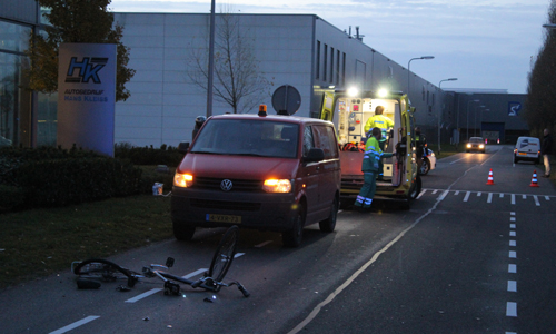 24 november Fiets breekt door midden na aanrijding met motor De Poel Poeldijk