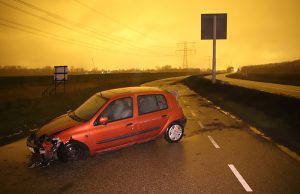 Auto total-loss na eenzijdig ongeval N223 / Hoeksebaan Hoek van Holland