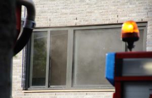 Hulpdiensten rukken uit voor woningbrand Raaltestraat Den Haag