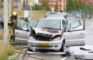 Brandweer rukt uit voor voertuigbrand Laan Van Hoornwijck Rijswijk