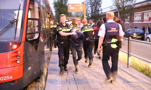 24 juni Vechtpartij in tram zorgt voor flinke politie inzet Dynamostraat Den Haag