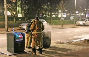 26 december Klein brandje in ondergrondse container Hengelolaan Den Haag
