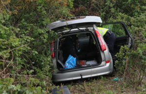 Bestuurder bekneld in voertuig na eenzijdig ongeval A4 Den Haag