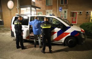 Twee aanhoudingen na verdachte situatie op galerij Bikolaan Delft