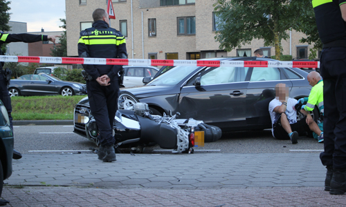 18 september Motorrijder gewond na aanrijding met personenauto Oude Middenweg Den Haag