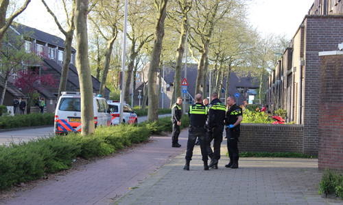 30 april Grote zoekactie naar man met vuurwapen Gaardedreef Zoetermeer
