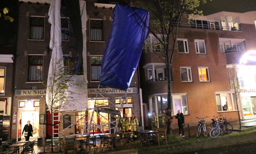 12 november Molslaan in Delft afgesloten na omvallen steiger
