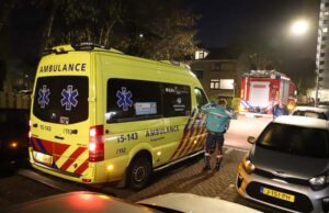 Bewoonster ademt rook in bij woningbrand Robertaland Den Haag