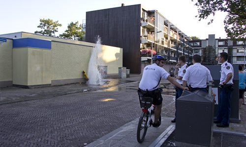 23 juli Groot waterlek na aanrijding met brandpaal Beethovenlaan Delft
