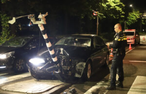 Bestuurder gevlucht na eenzijdige aanrijding Escamplaan Den Haag