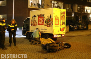 Scooterrijder gewond bij aanrijding met Picnic wagen Koperslagerstraat Delfgauw