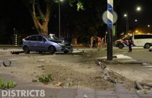 Inzittenden gevlucht na flink eenzijdig ongeval Poortlandplein Delft
