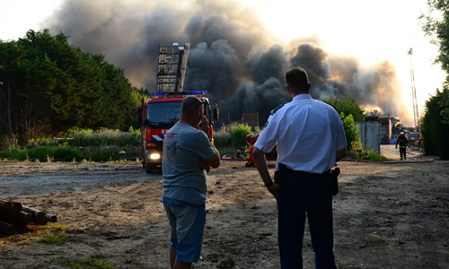 17 juli Grote brand in loods Dr. Kortmannstraat Zoeterwoude