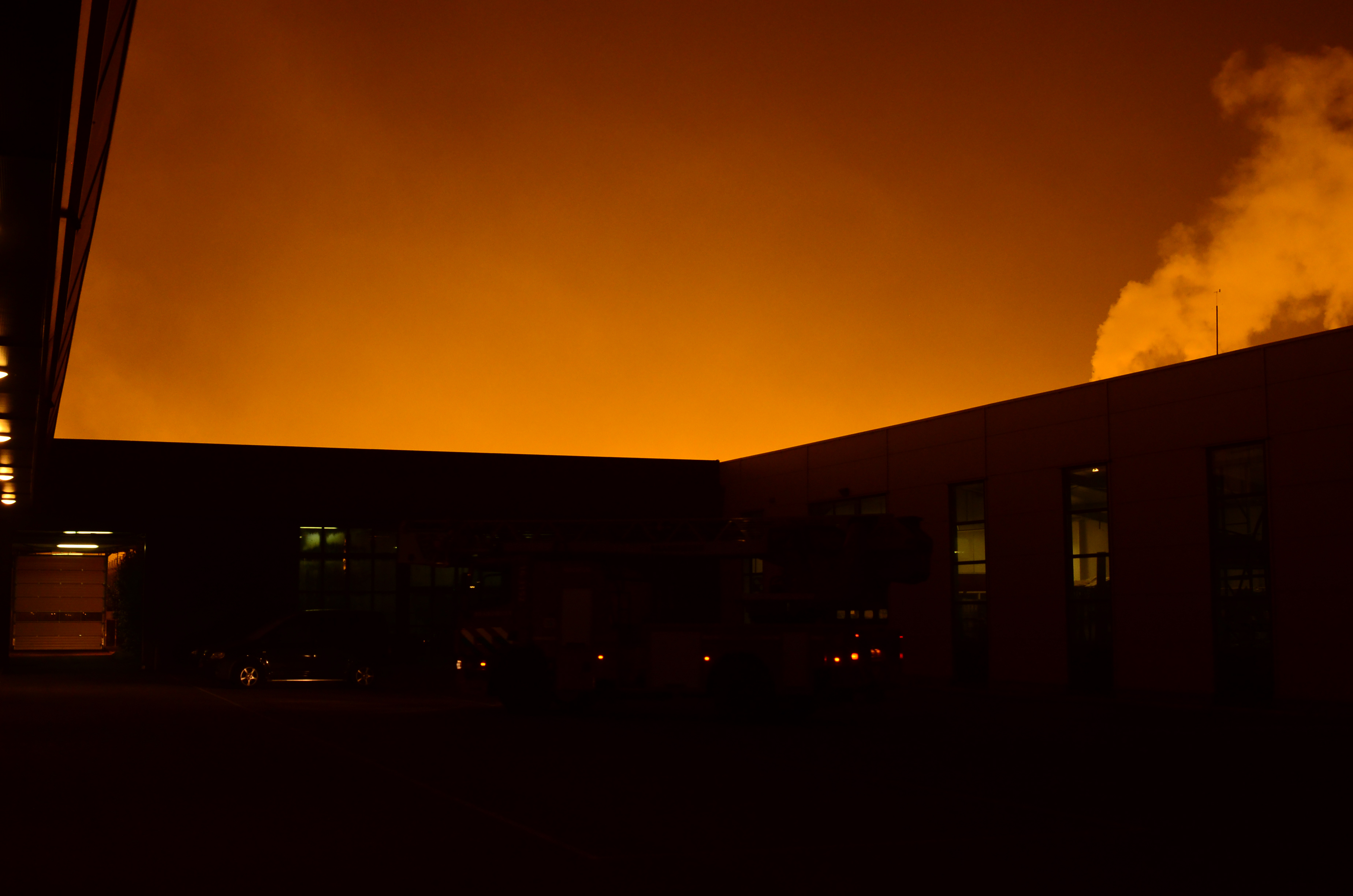 16 september Grote brand in kassencomplex Bredeweg Waddinxveen