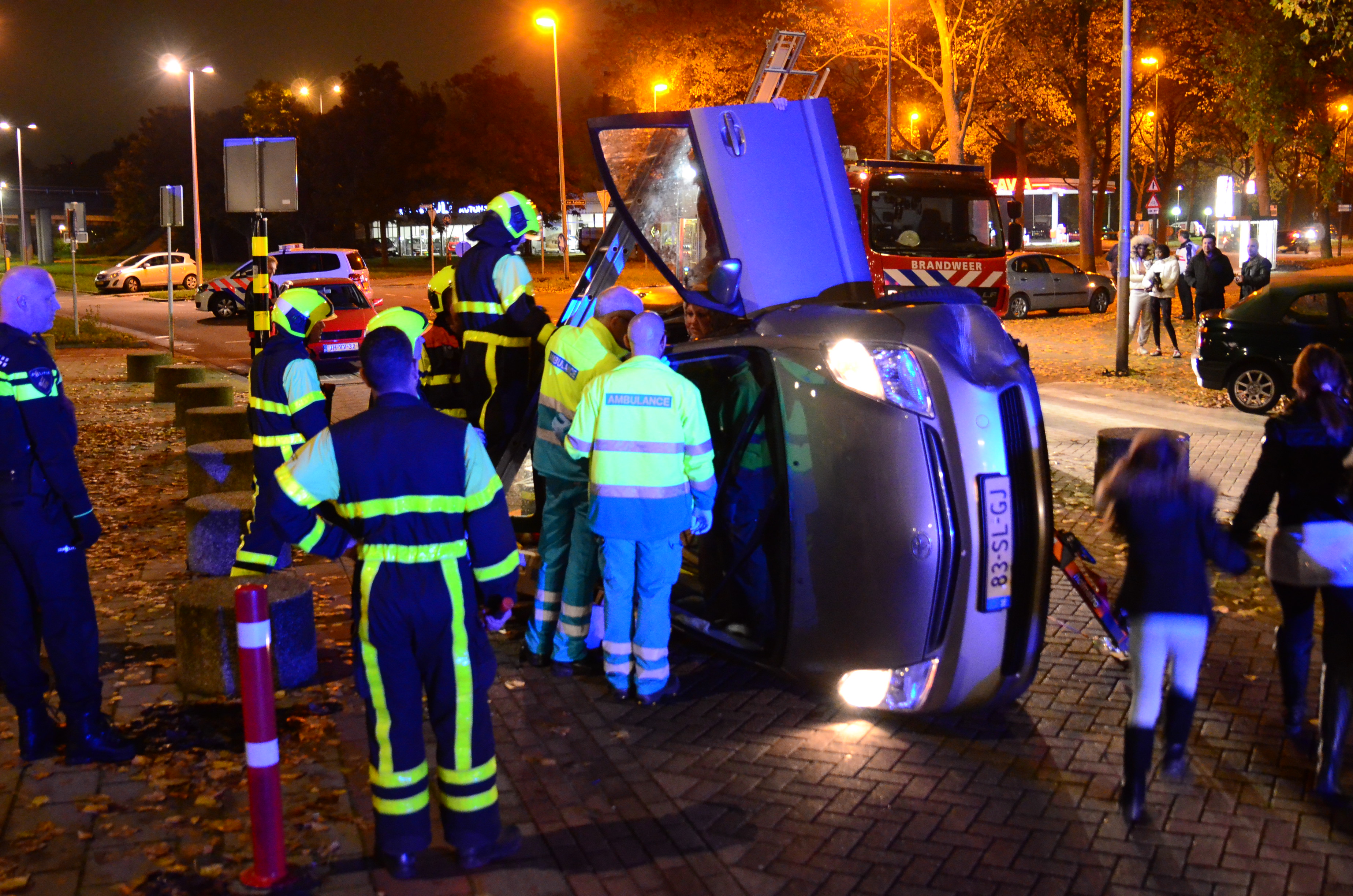 29 oktober Auto komt op op z’n zijkant terecht Palenstein Zoetermeer