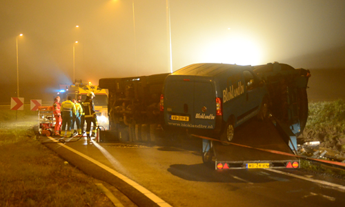 5 november Vrachtwagenchauffeur bekneld na ongeluk N11 Alphen aan den Rijn