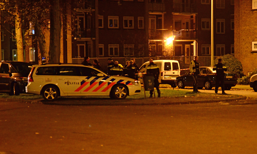 14 november Agenten beschoten vanuit woning Rijnauwensraat Den Haag