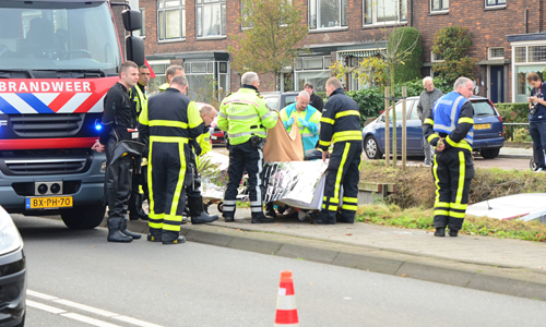 14 november Brandweer haalt inzittenden uit te water geraakt voertuig Pijnacker