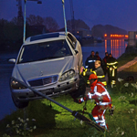 12 mei Auto te water Schieweg Delft