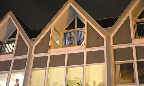 Media Terplaatse_Val_van_balkon_leiden_01112014Image00101