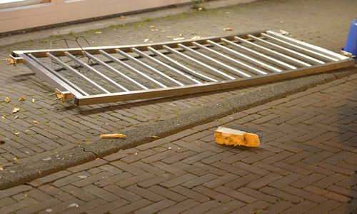 Media Terplaatse_Val_van_balkon_leiden_01112014Image00105