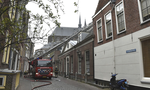 Media Terplaatse_brand_zolder_lokhorststraat_ldn_11042015_Image00110