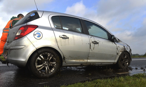 Media_Terplaatse_auto_water_oude_wetering_16102014_Image00114