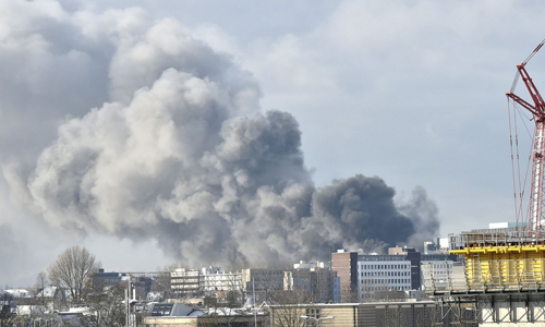 Media_Terplaatse_grote_brand_lumc_terrein_ldn_05022015_Image00999