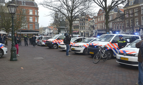 Mediaterplaatse_protest_aktie_politie_leiden_20032015_Image00099