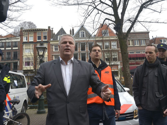 Mediaterplaatse_protest_aktie_politie_leiden_20032015_Image00106