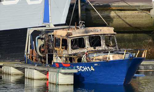 22 november Boot uitgebrand Scheveningse haven Den Haag
