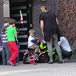 Voetje klemvast in fiets Pieter de Hooghstraat