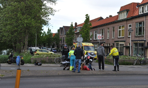 6 mei Fietster gewond na botsing Morsweg Leiden