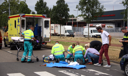 9 juli Fietsster zwaargewond na aanrijding Matlingeweg Rotterdam