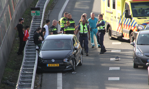 13 oktober Auto in vangrail na aanrijding A20 Rotterdam