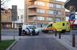 13 december Scooterrijder gewond na aanrijding Oranjelaan Schiedam