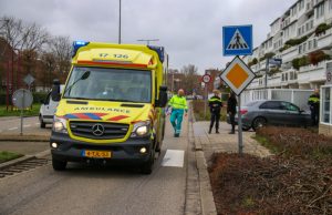 Man gevallen na hard remmen auto Scheepvaartweg Schiedam
