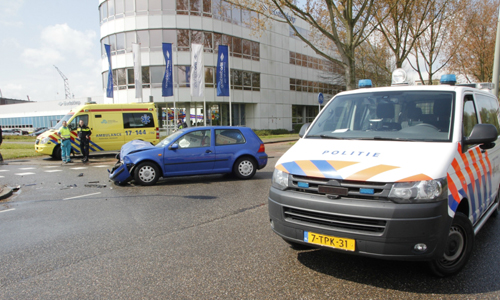 28 april Gewonde bij aanrijding 2 voertuigen Admiraal de Ruyterstraat Schiedam