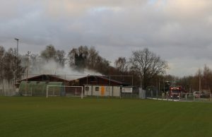 Grote brand in complex Deltasport Kooikersweg Vlaardingen