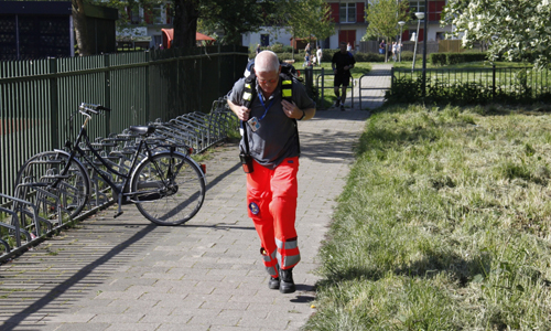 13 mei Trauma-arts leent fiets van kinderen Jan Kijnestraat Schiedam